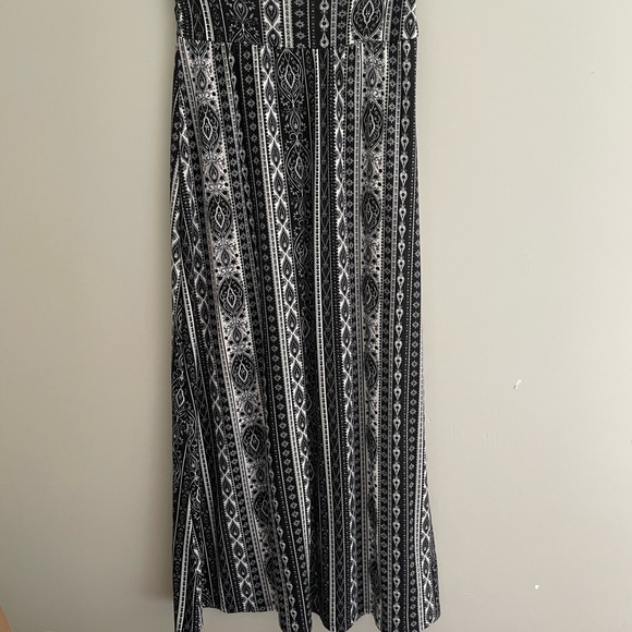 Full length maxi skirt! - Picture 2 of 4